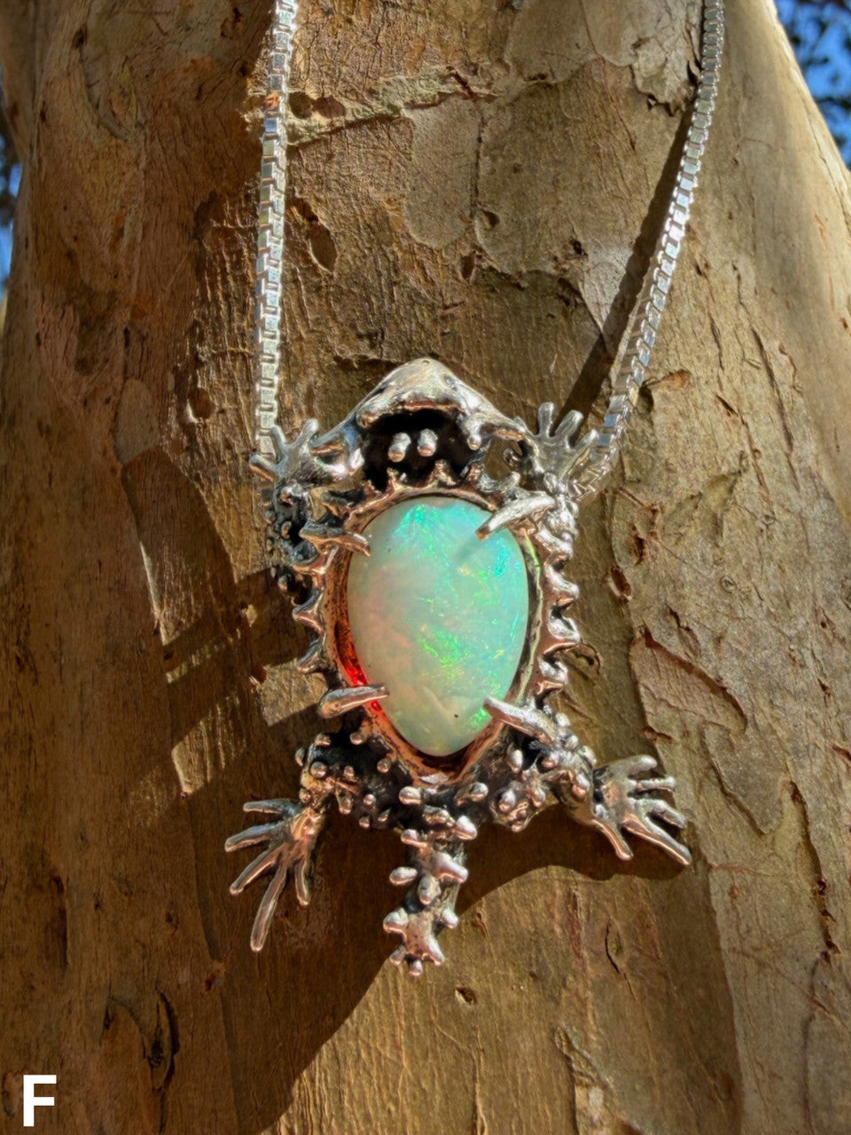 Horned Lizard with Ethiopian Opal - Silver