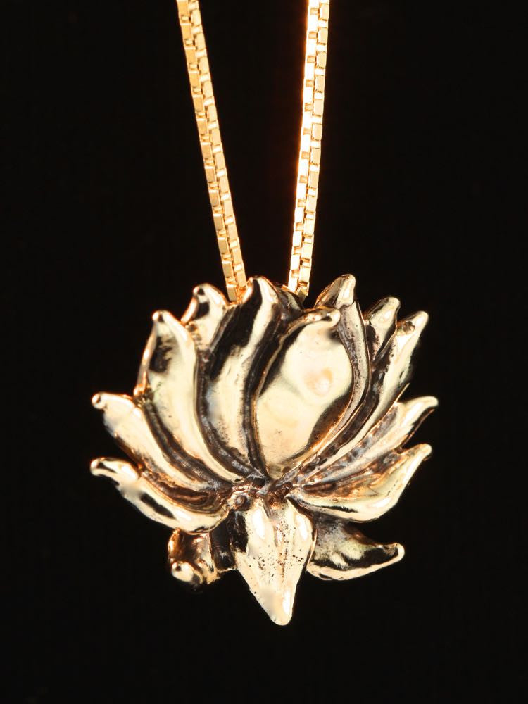 Lotus Charm in 14K Gold