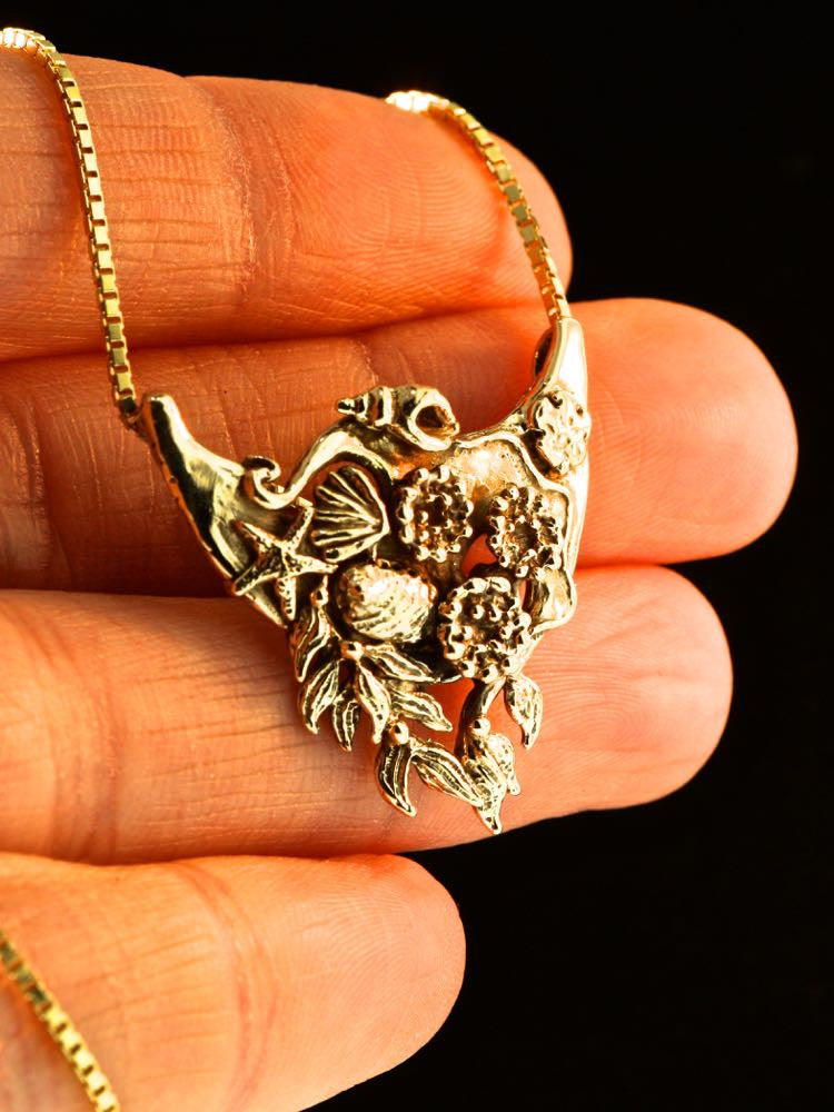Atlantis Treasure Pendant in 14K Gold