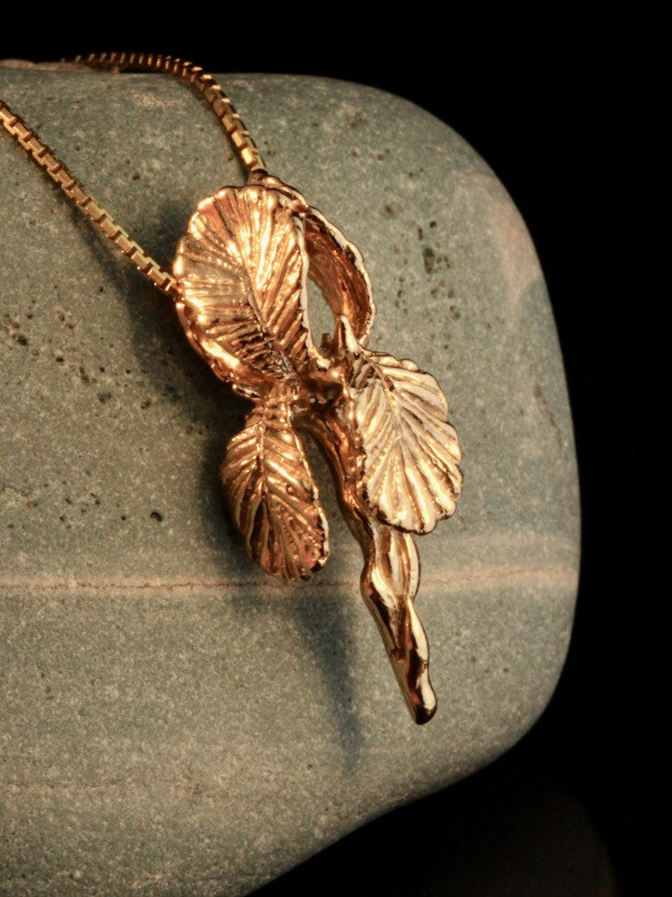 14k Gold Iris Pendant