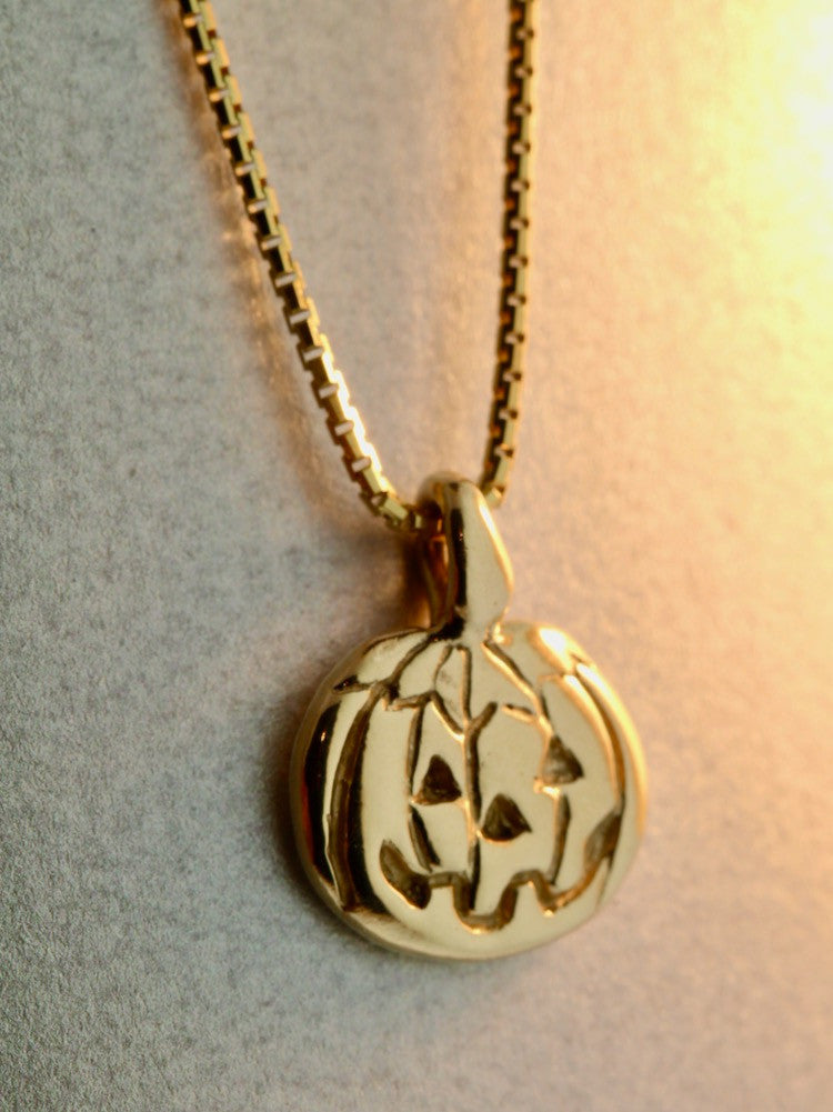 Jack O'Lantern Charm in 14K Gold