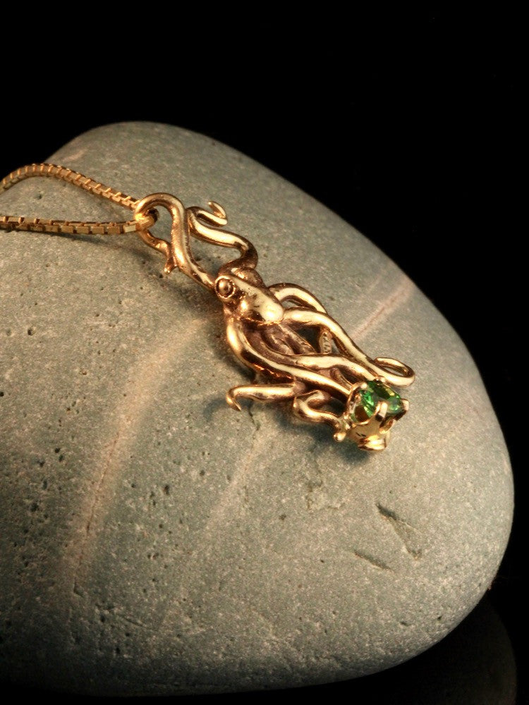 Octopus Charm in 14K Gold with Tsavorite
