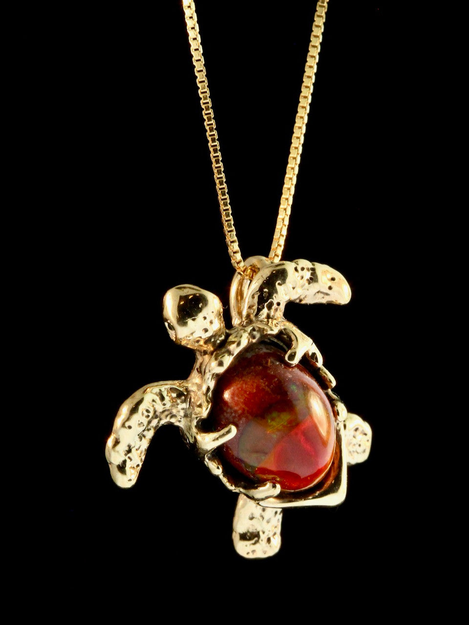 Treasure Back Sea Turtle Pendant - 14K gold