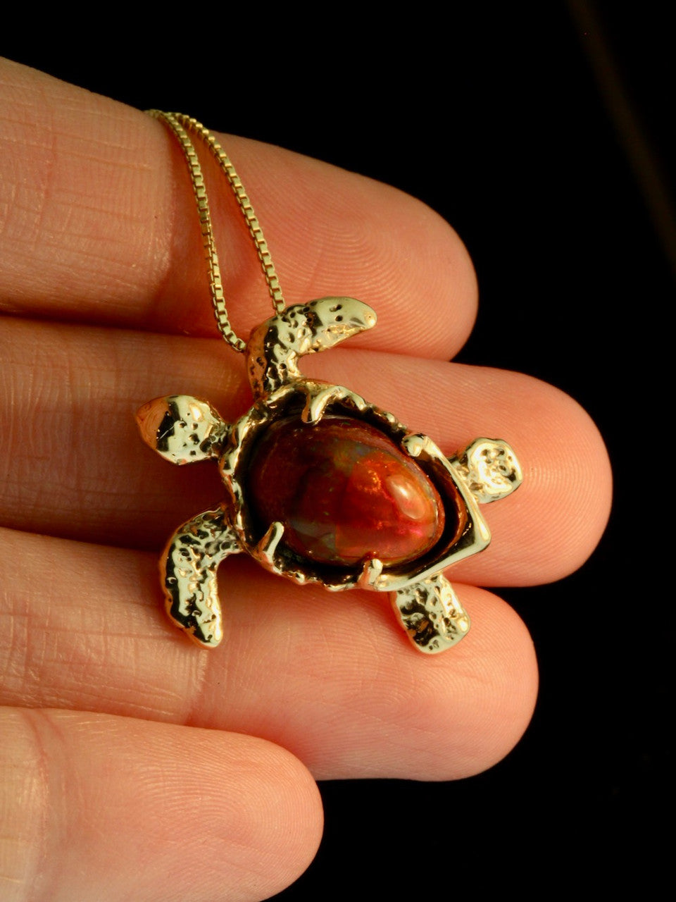 Treasure Back Sea Turtle Pendant - 14K gold