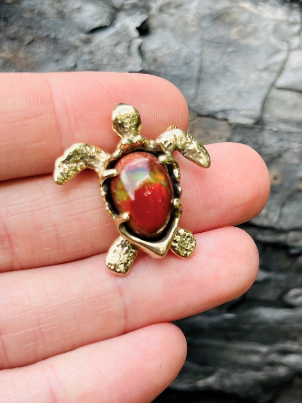 Treasure Back Sea Turtle Pendant - 14K gold