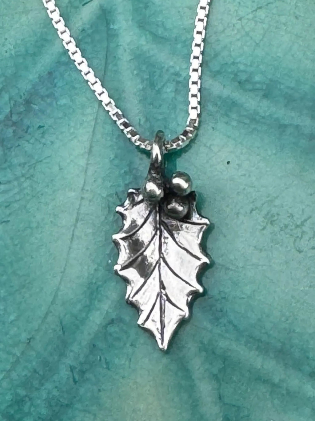 Holly Leaf Charm - Sterling Silver