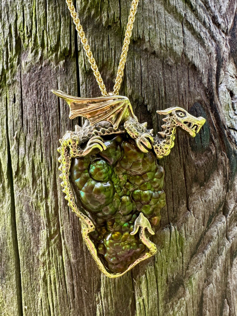 Mangrove Dragon in 18K Gold