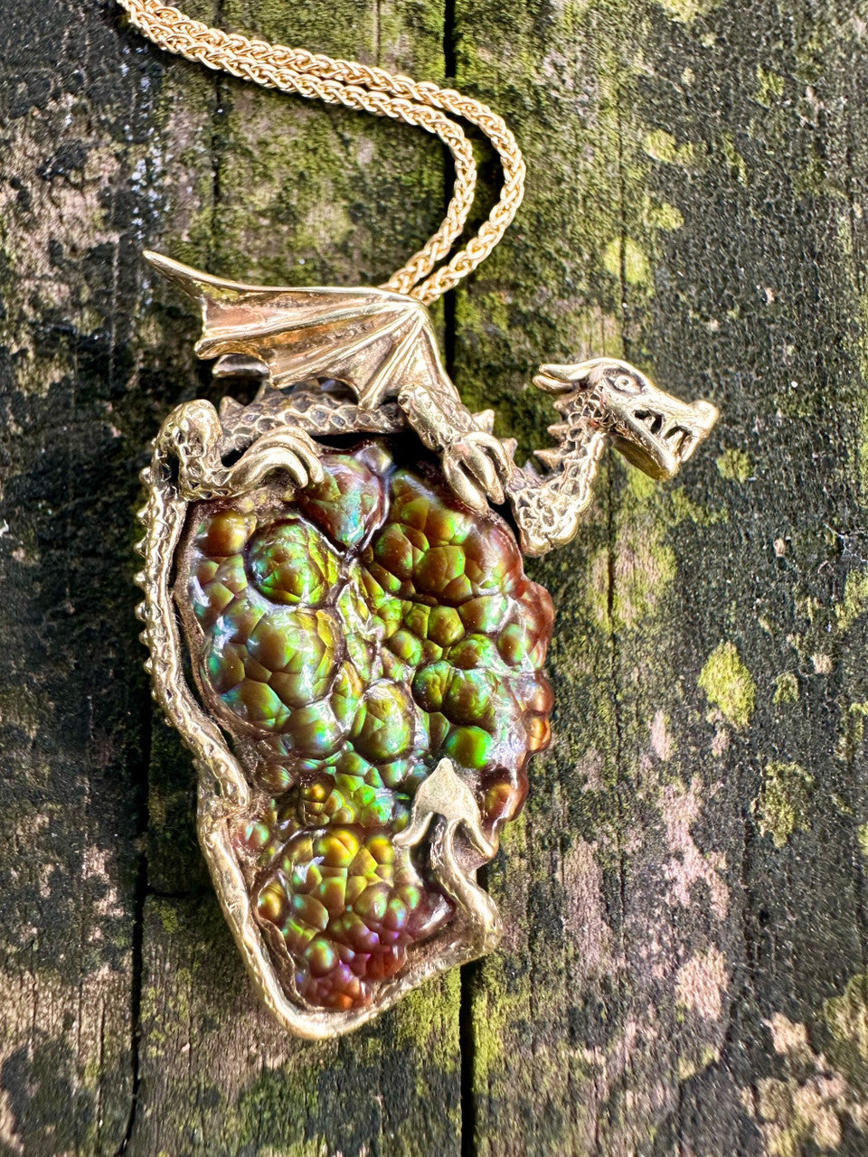 Mangrove Dragon in 18K Gold
