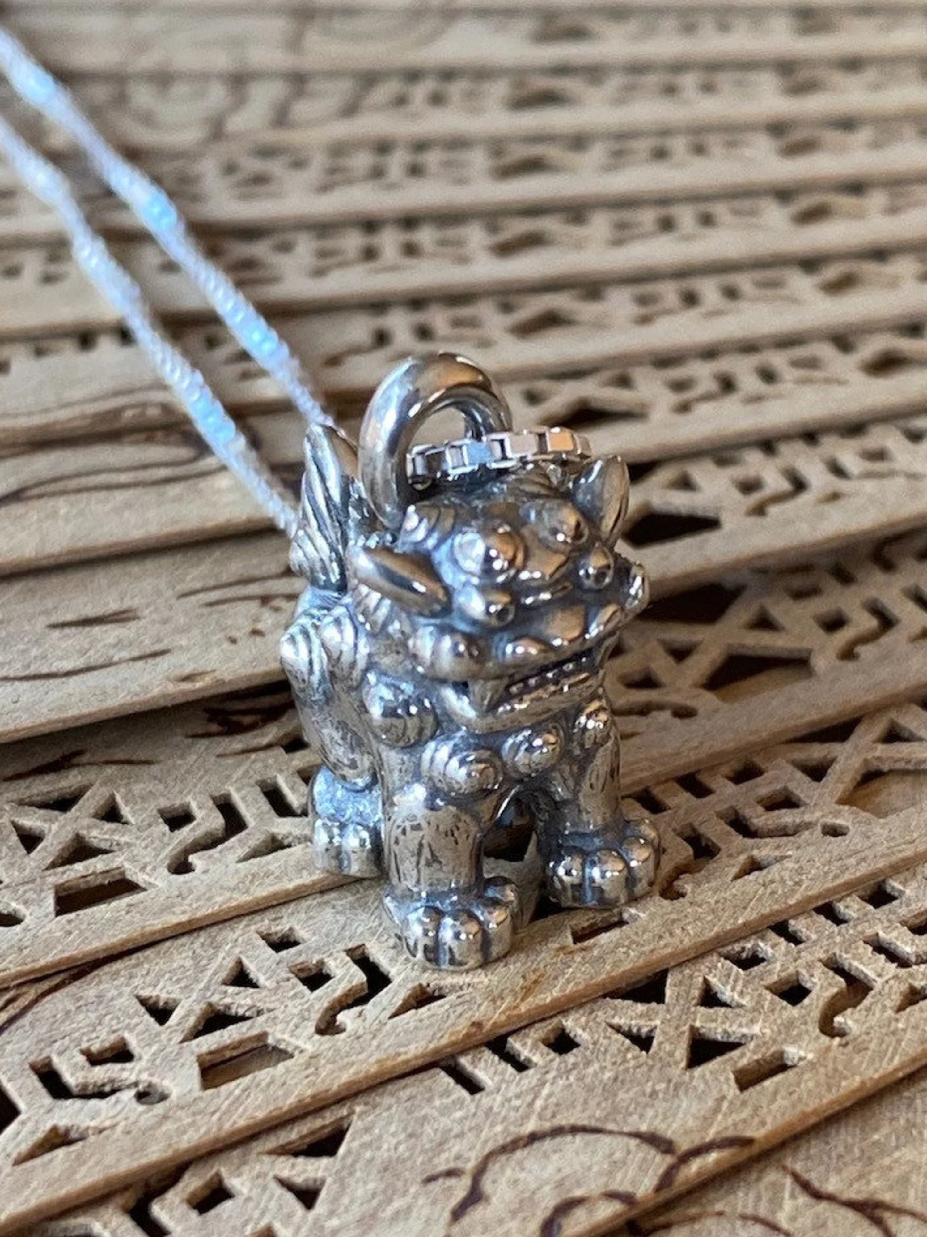 Shin's Sculpture⚀dice pendant期間限定⚀SILVER Shisa Foo Dog Lion Charm - Silver – Marty Magic Jewelry
