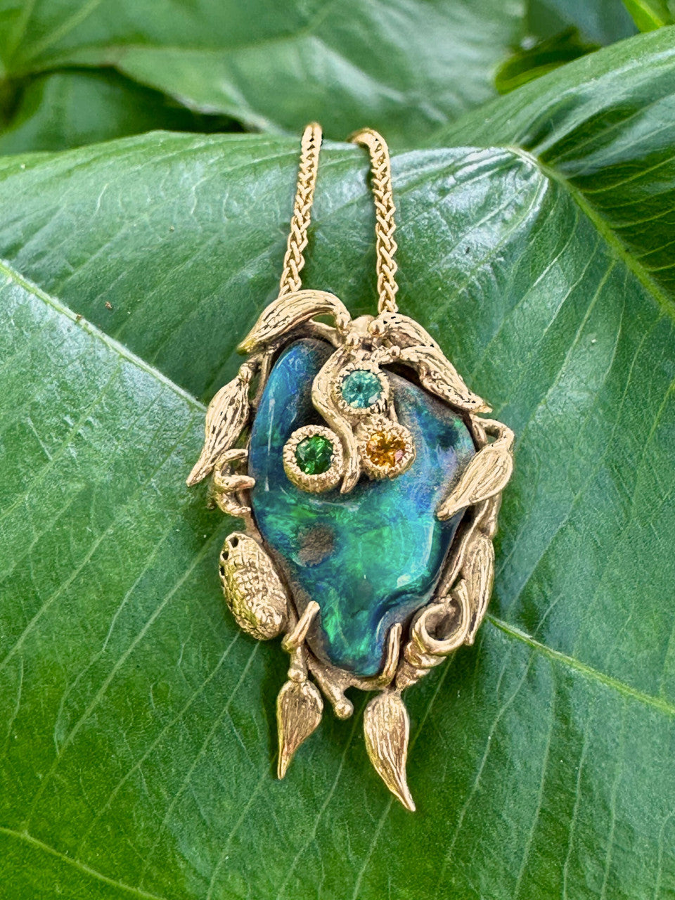 Tide Pool Treasure Pendant - 18K Gold