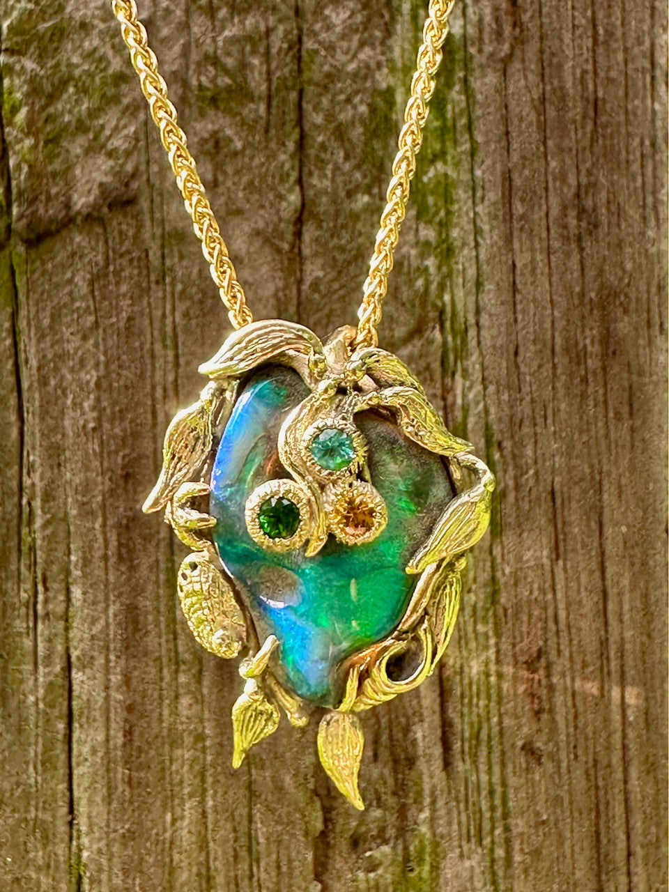 Tide Pool Treasure Pendant - 18K Gold