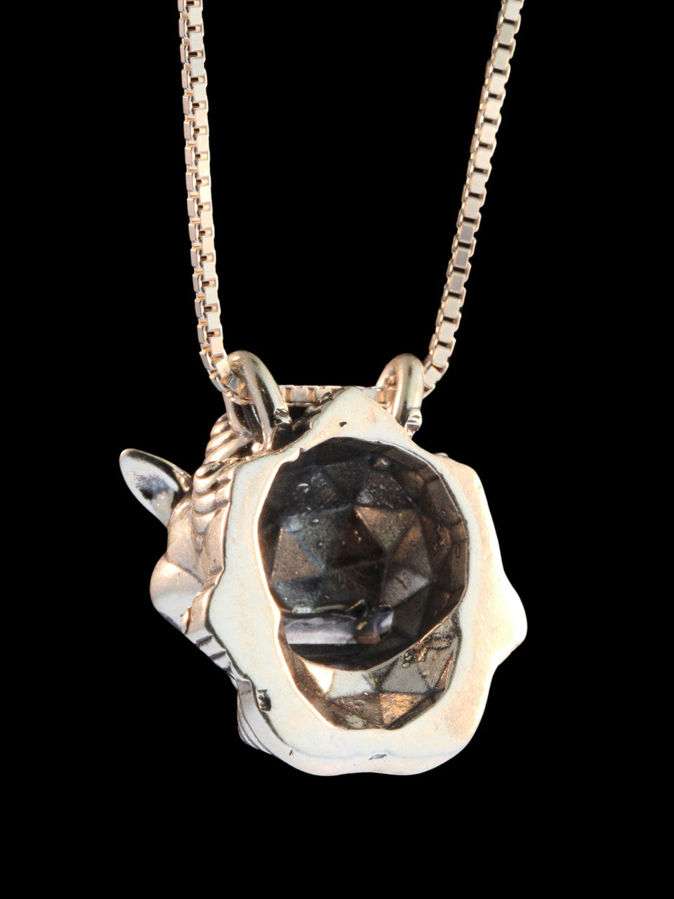 Reverse of the Shisa Guardian Head Pendant - Sterling Silver