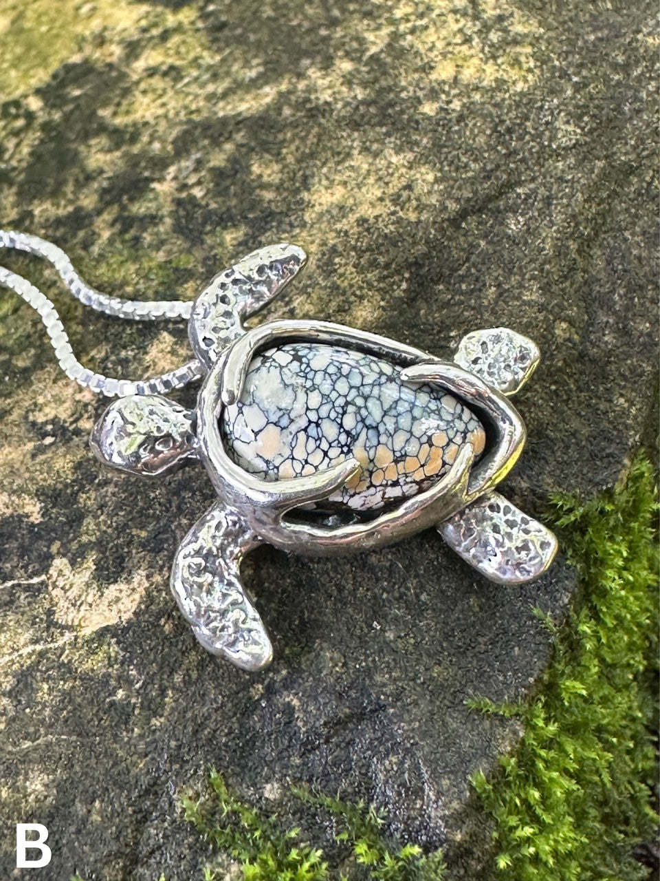 Treasure Back Sea Turtle with Ivory Creek Variscite