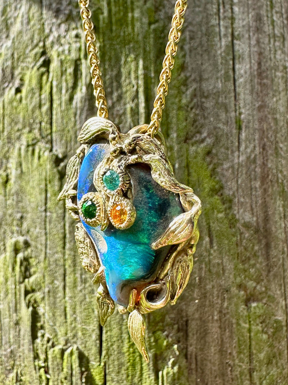 Tide Pool Treasure Pendant - 18K Gold