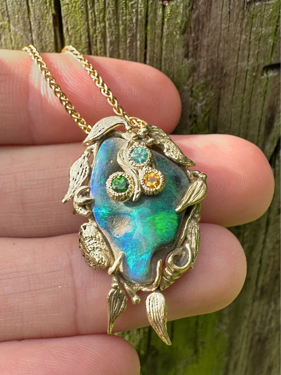 Tide Pool Treasure Pendant - 18K Gold