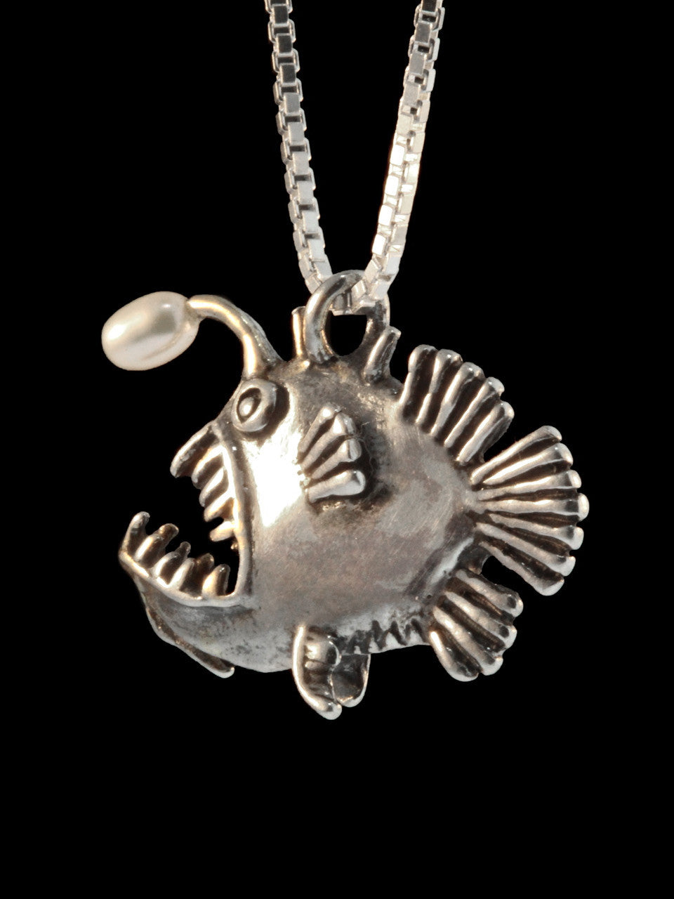 Angler Fish with White Pearl Necklace - Silver
