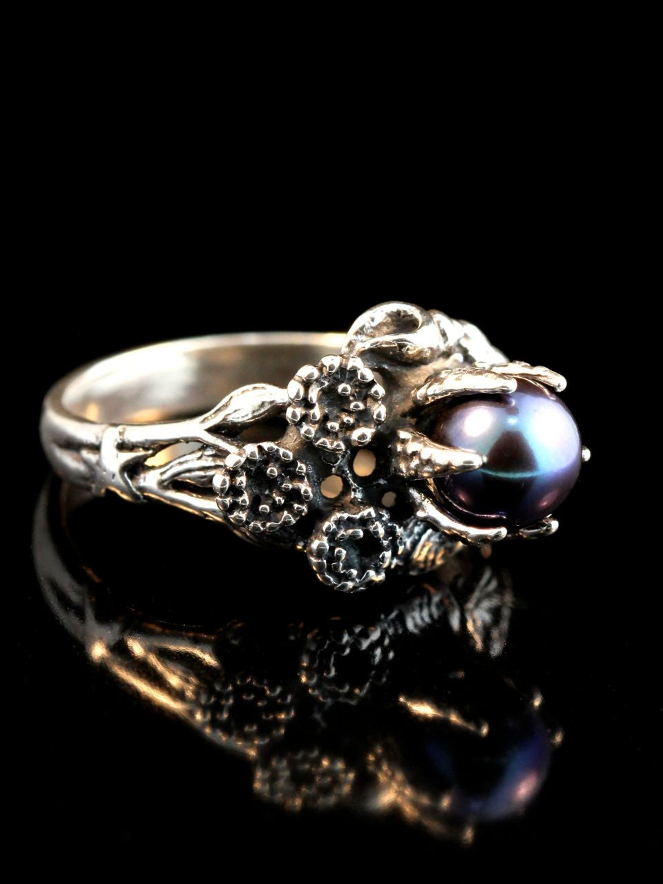 Atlantis Treasure Ring with Black Pearl