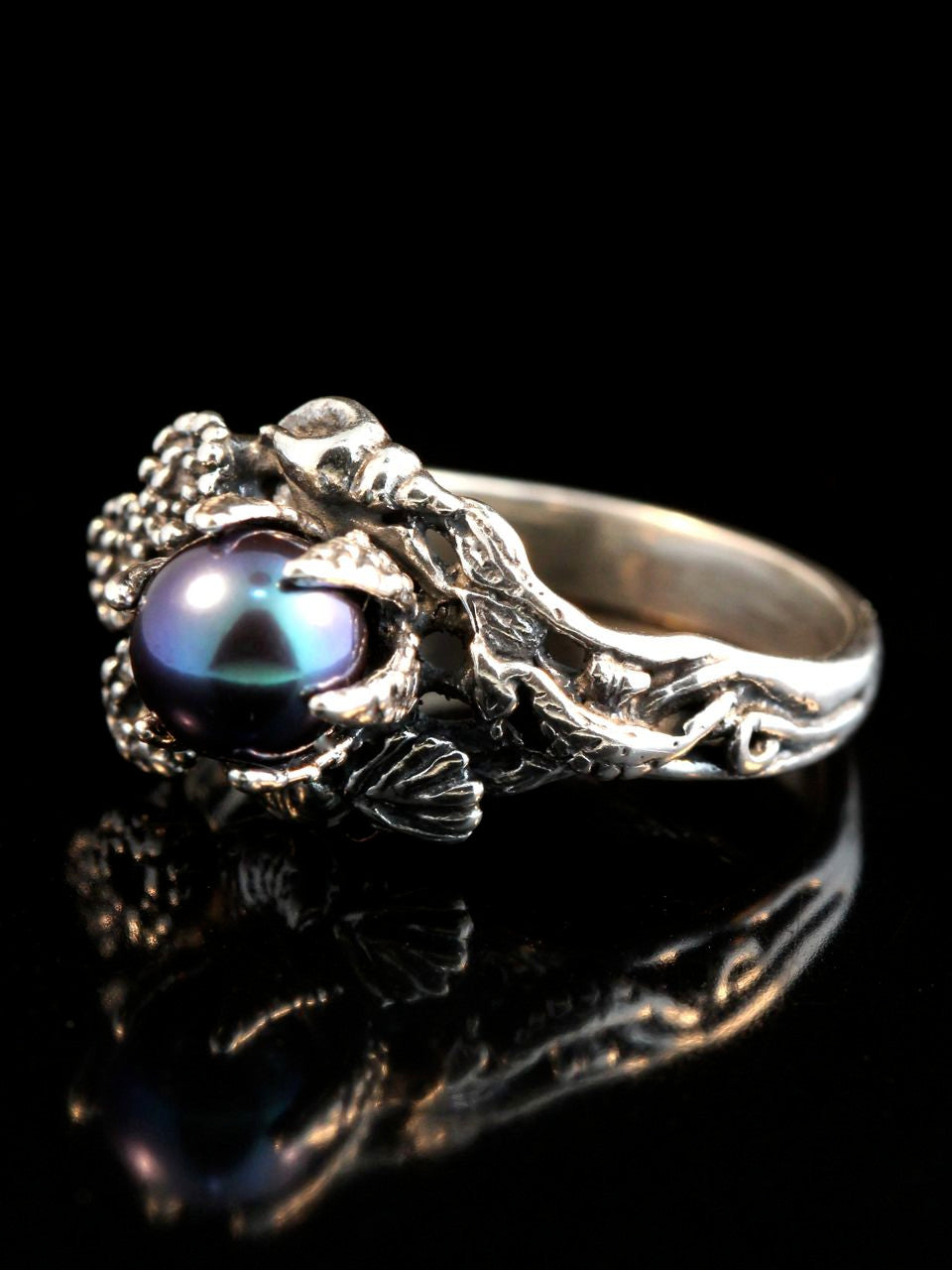 Atlantis Treasure Ring with Black Pearl