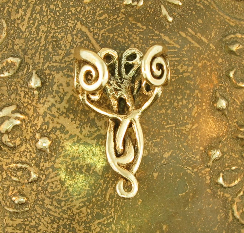 Arabesque Ear Cuff in Bronze