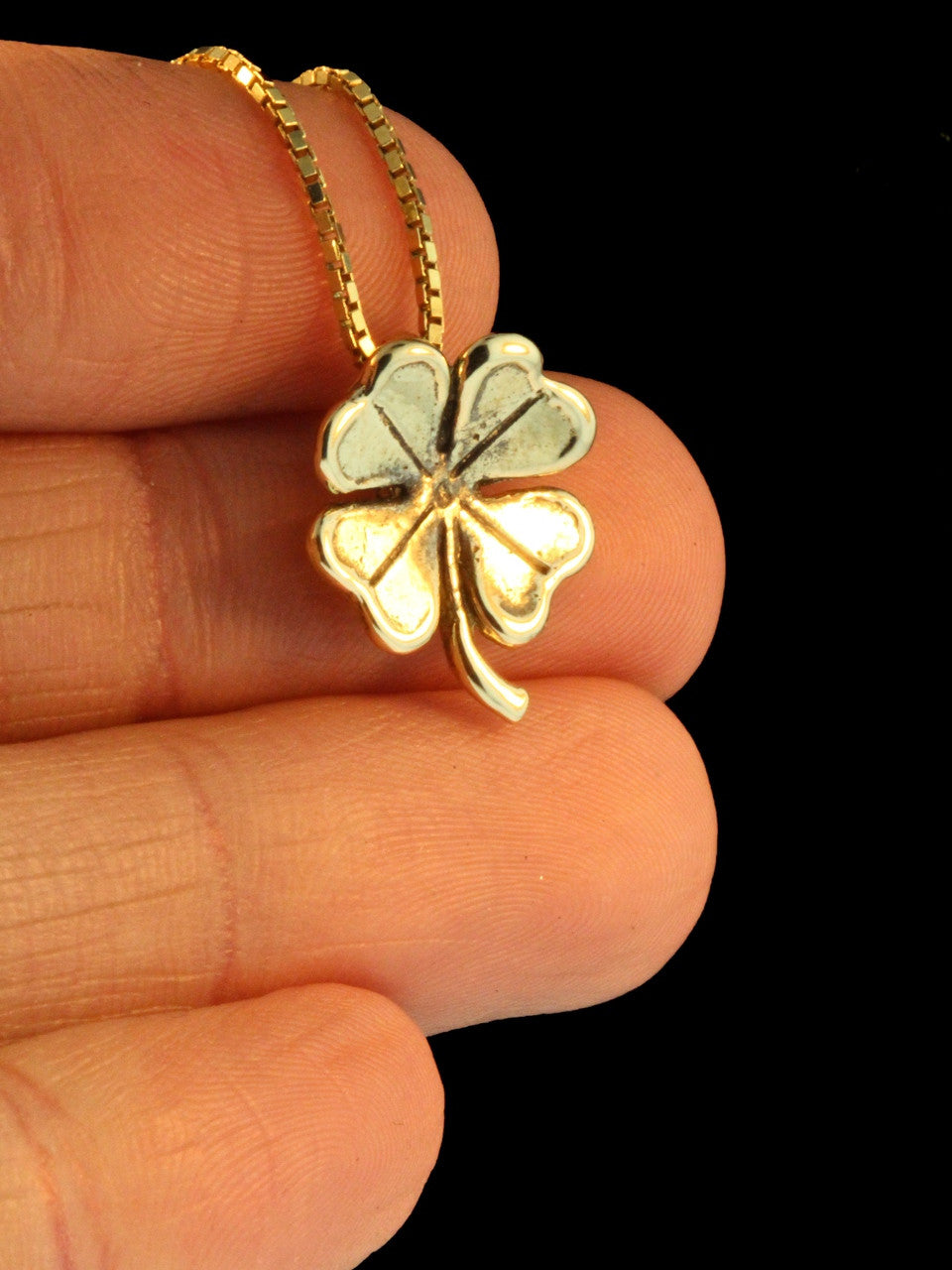 Four Leaf Clover Charm in 14k Gold