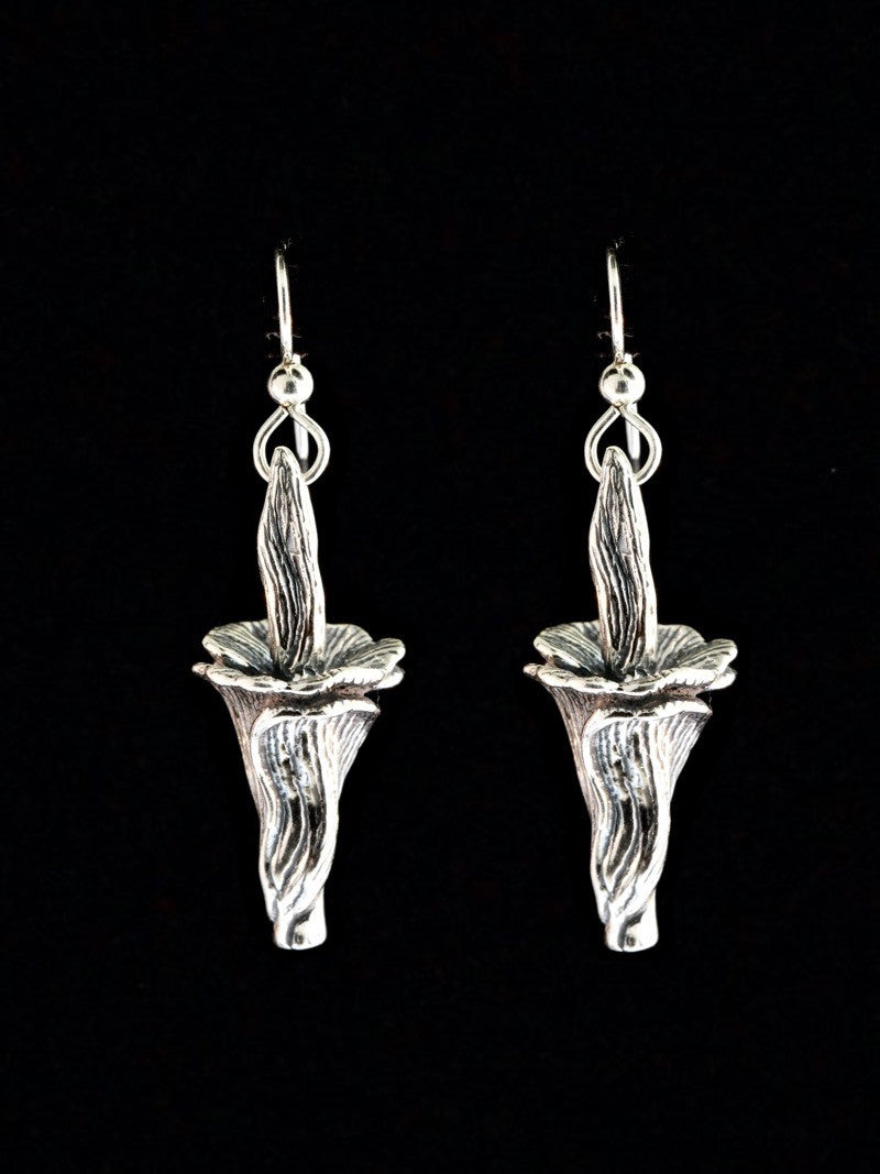 Corpse Flower Earrings - Silver