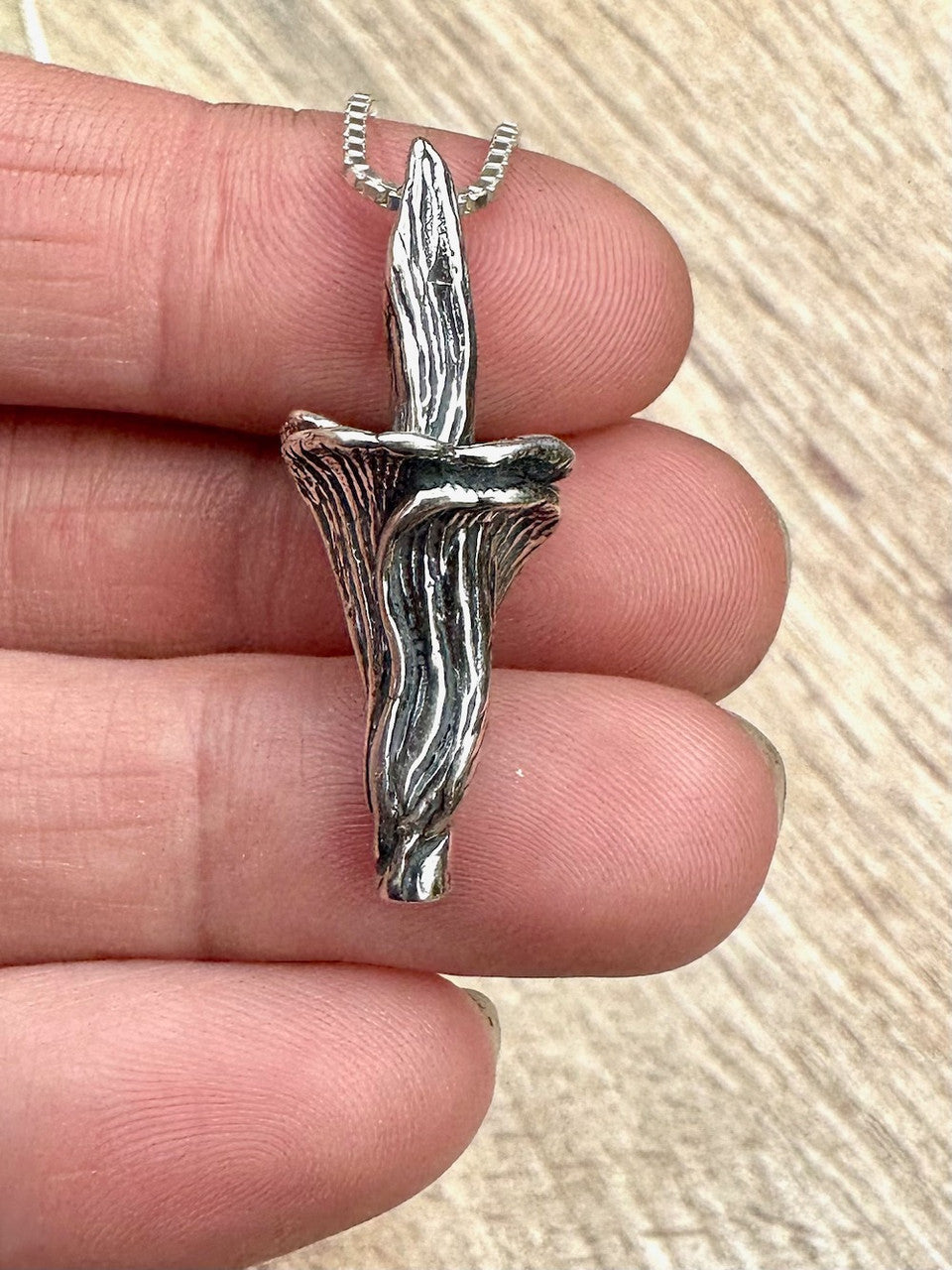 Corpse Flower Pendant - Silver