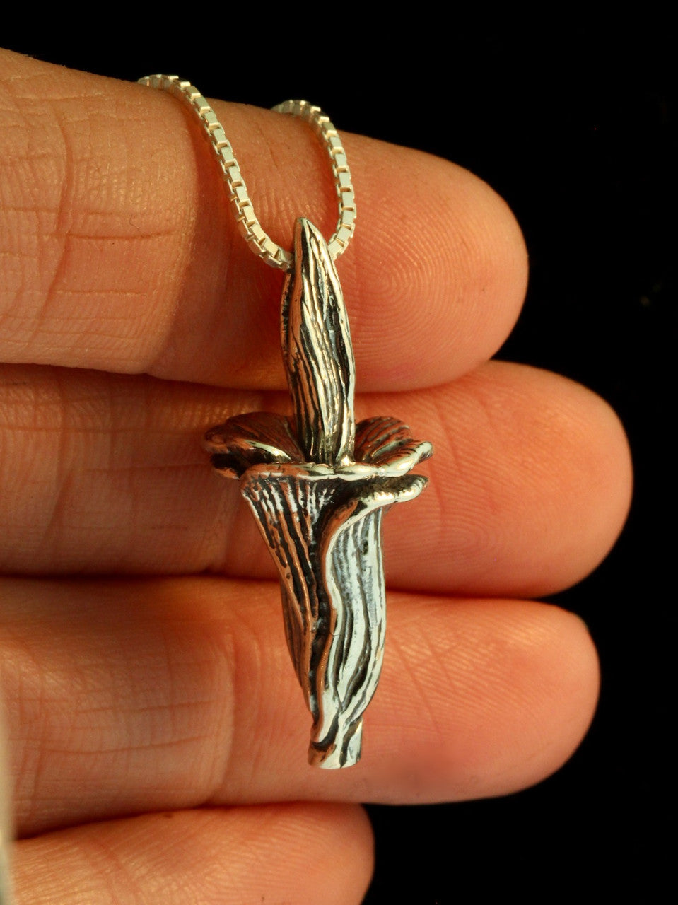 Corpse Flower Pendant - Silver
