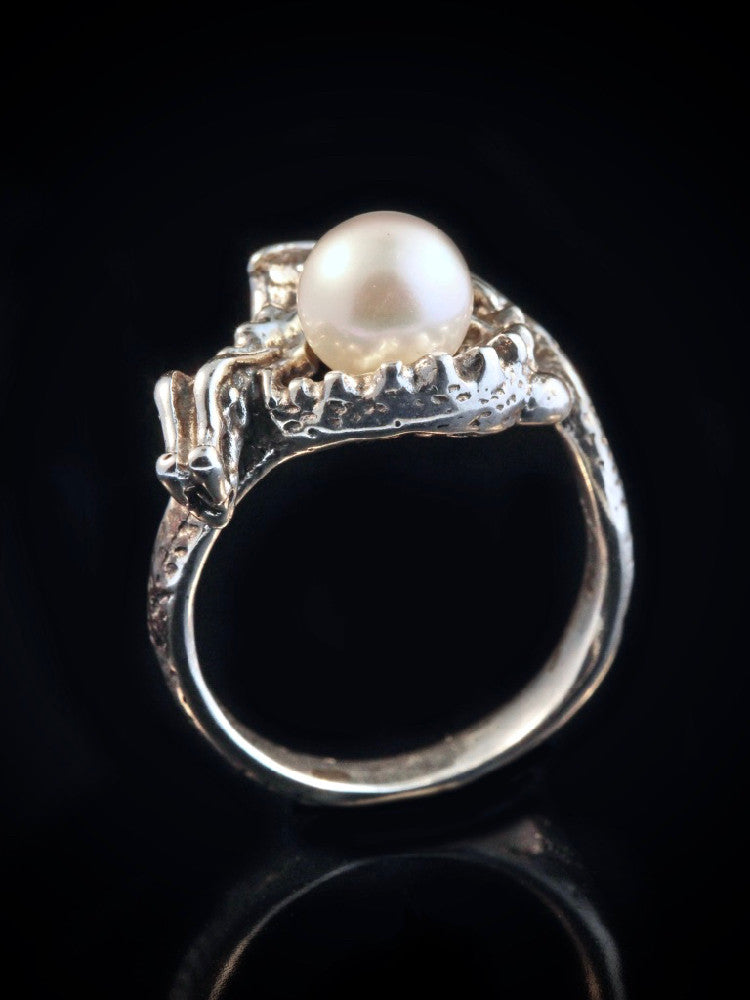 Curled Dragon Ring with Pearl in Silver