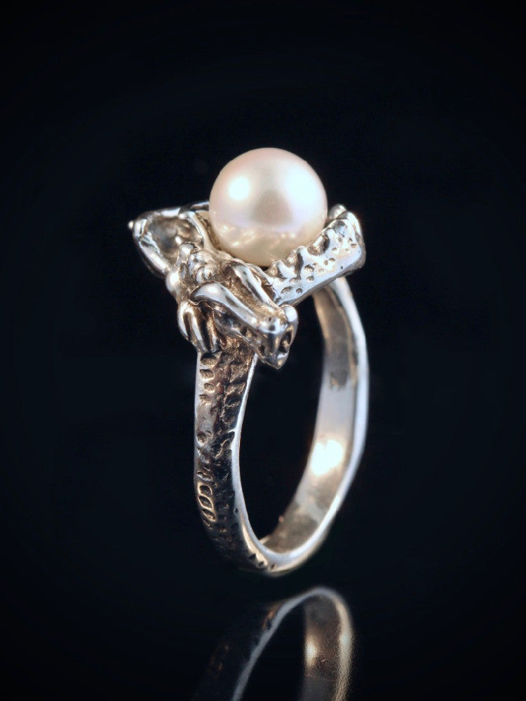 Curled Dragon Ring with Pearl in Silver