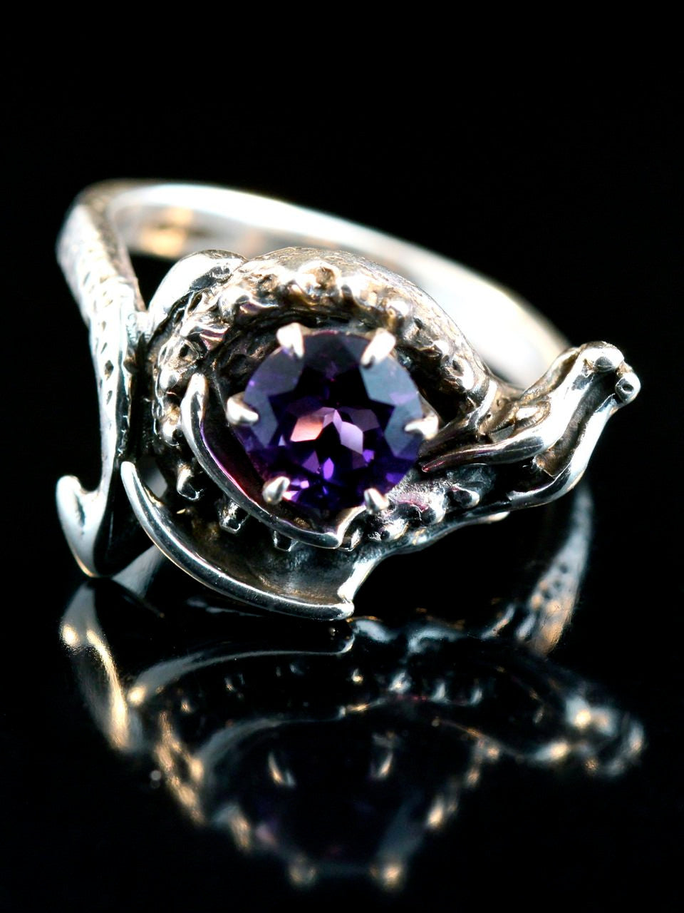 Curled Dragon Ring with Amethyst - Silver