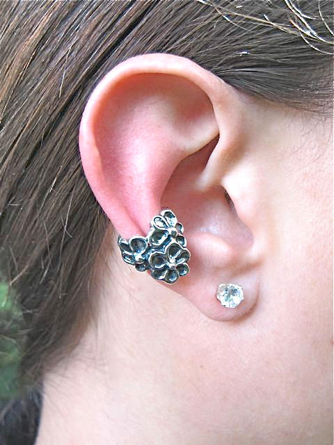 Silver Daisy Love Ear Cuff