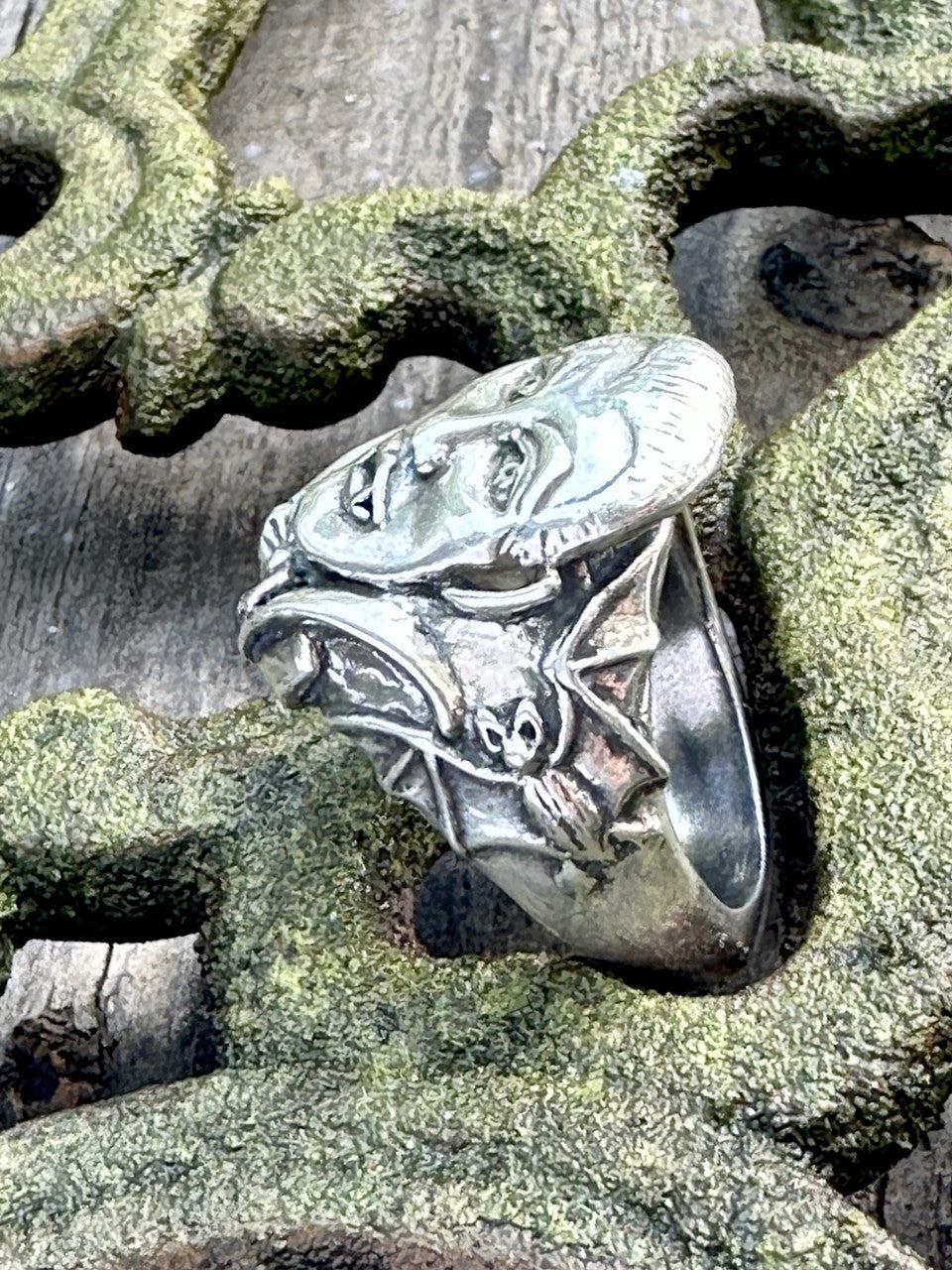 Dracula Vampire Bat Ring - Silver