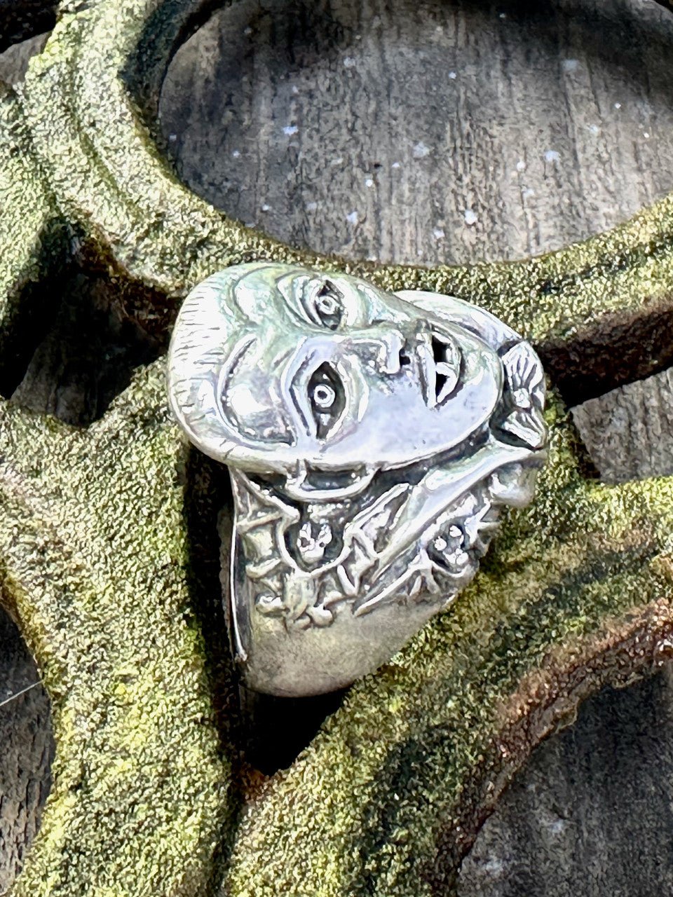 Dracula Vampire Bat Ring - Silver