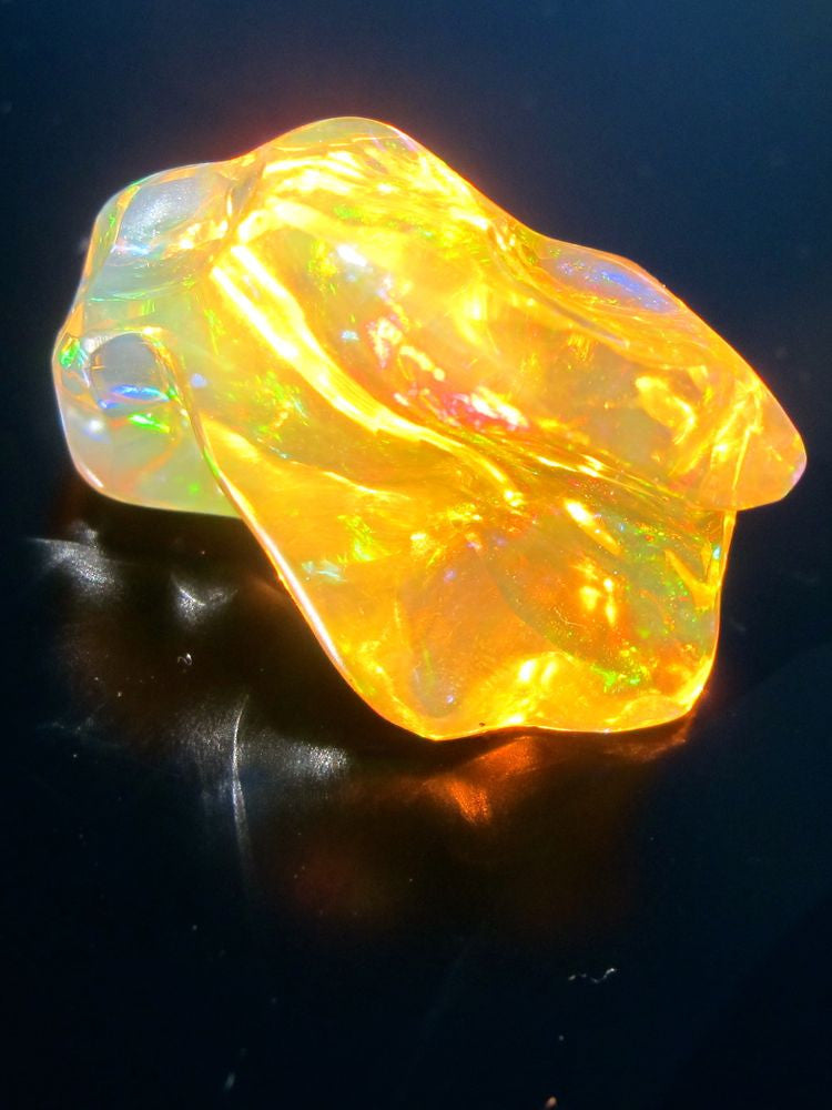 Mexican Fire Flash Fire Opal 17.45 ct