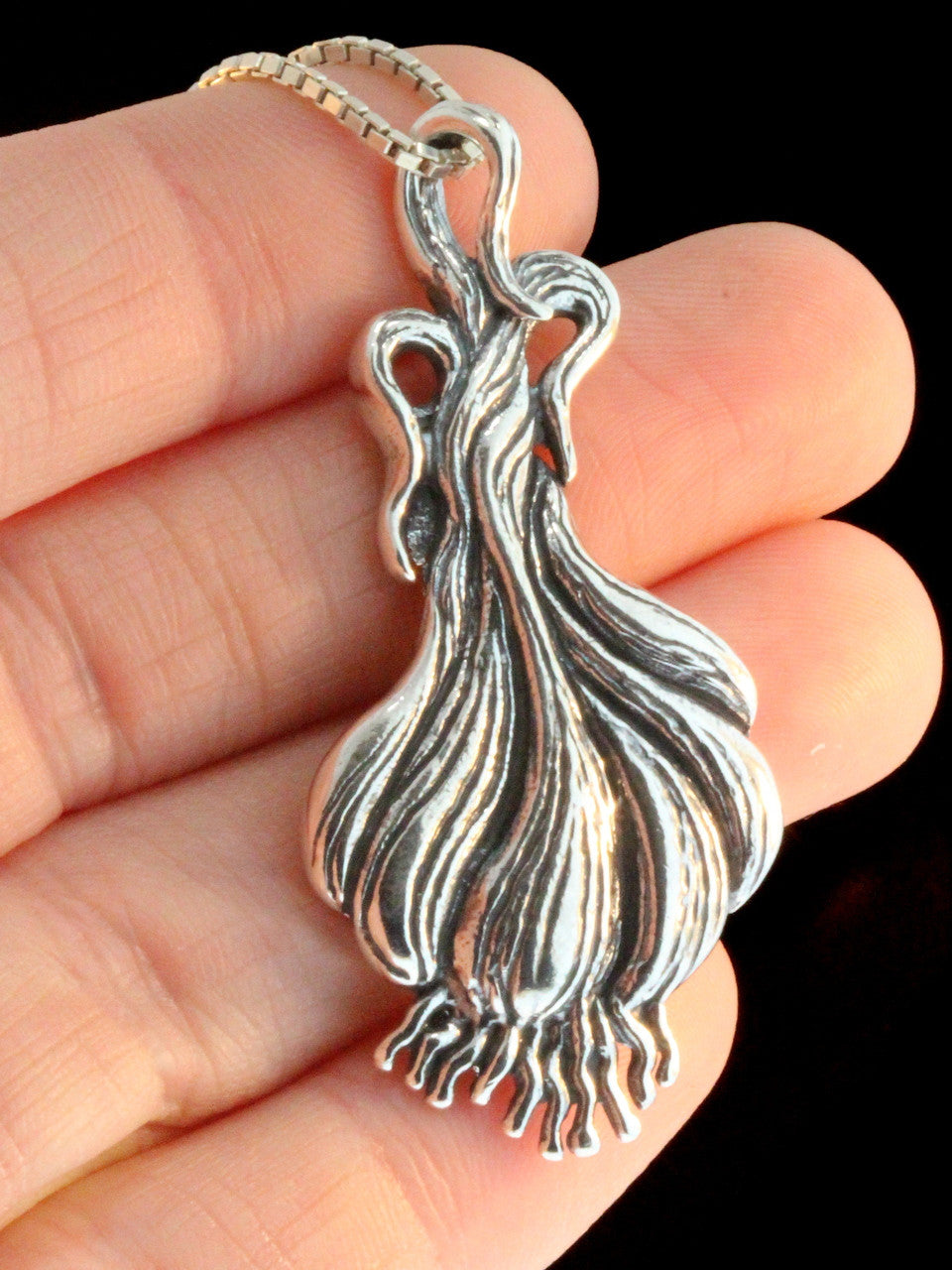 This is the perfect gift for the garlic lover and gourment cook!