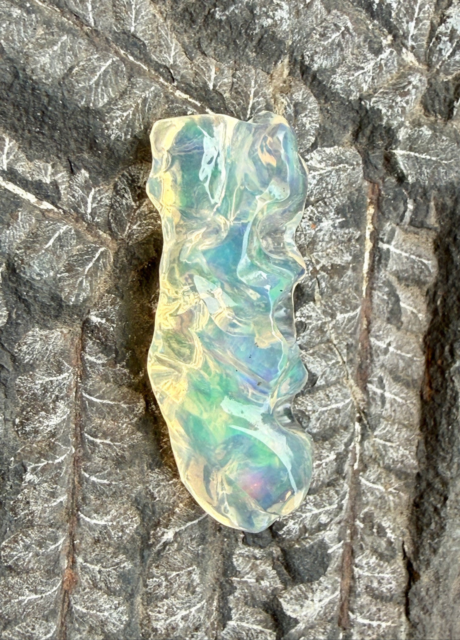 Himalayan Dream Scape - Mexican Fire Opal - 19.5 Ct
