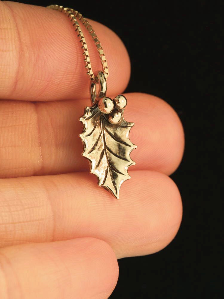 Holly Leaf Charm Necklace - 14k Gold