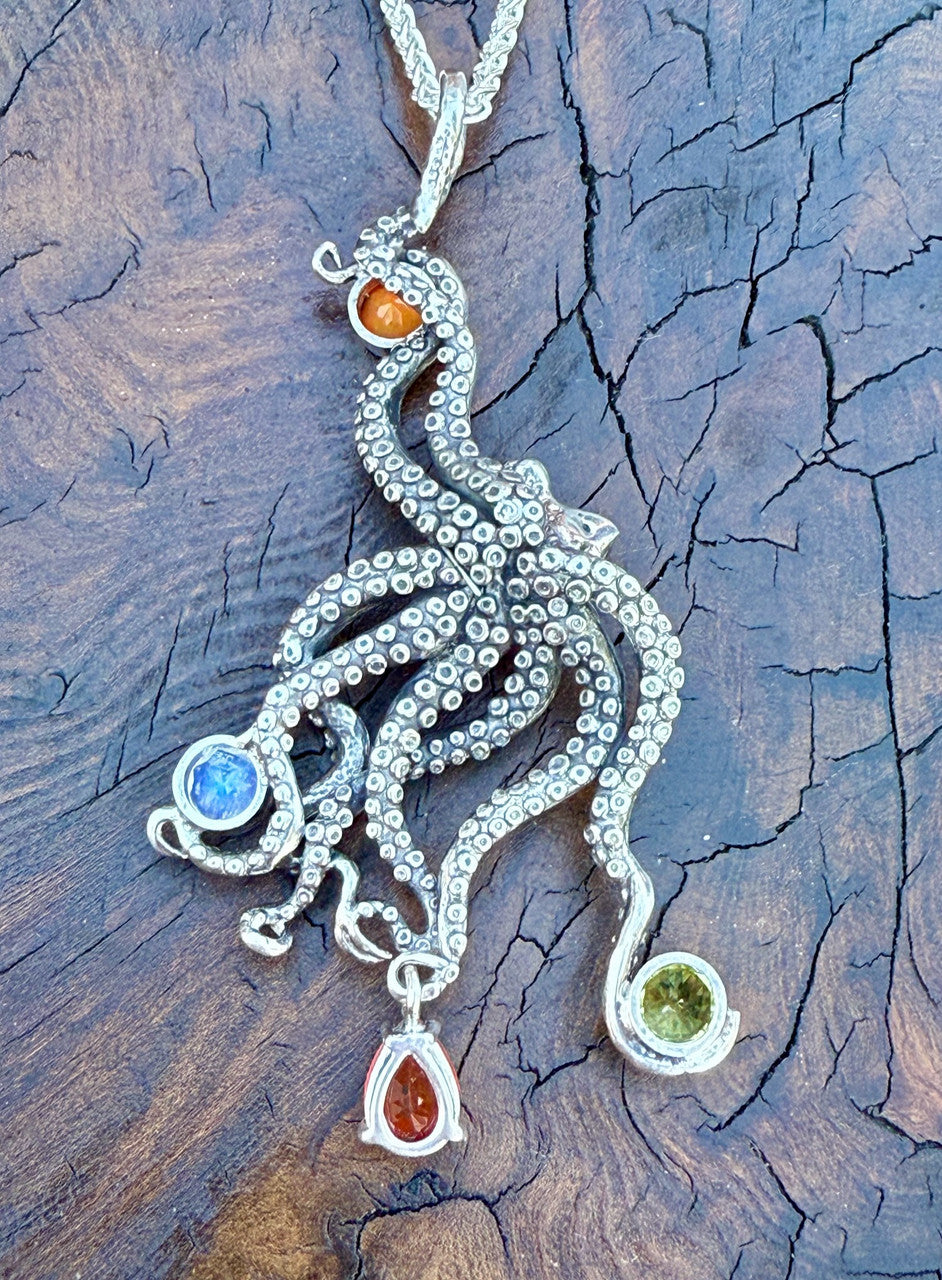 Large-octopus-pendant-with-gemstones-4-silver