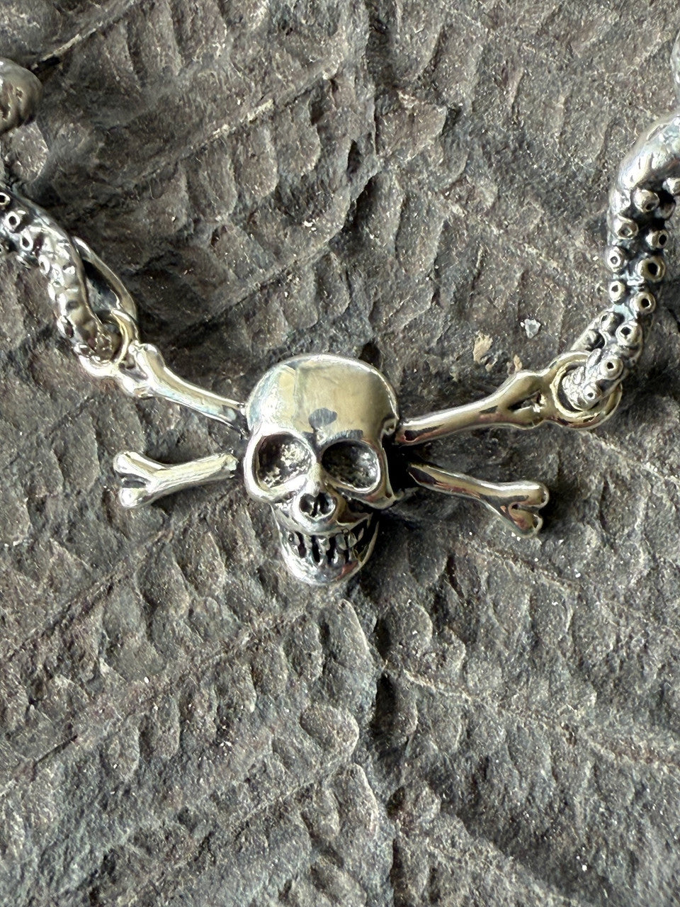 Shiver Me Tentacles Neckpiece - Silver