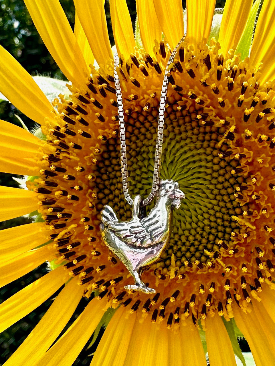 Hen Charm - Silver