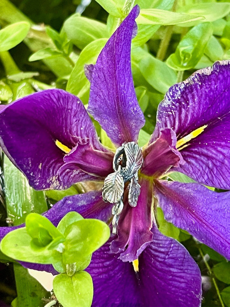 Iris Pendant - Silver