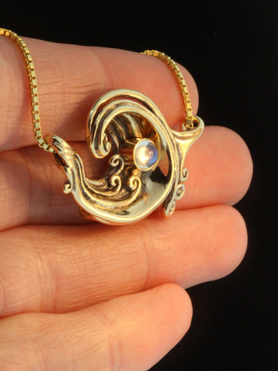 Rip Curl Wave Pendant with Rainbow Moonstone - 14k Gold
