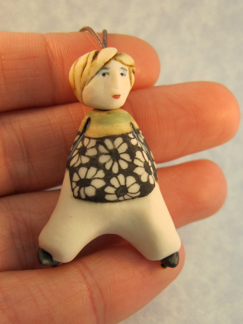 Martine - Les Petite Bon-Hommes en Porcelaine