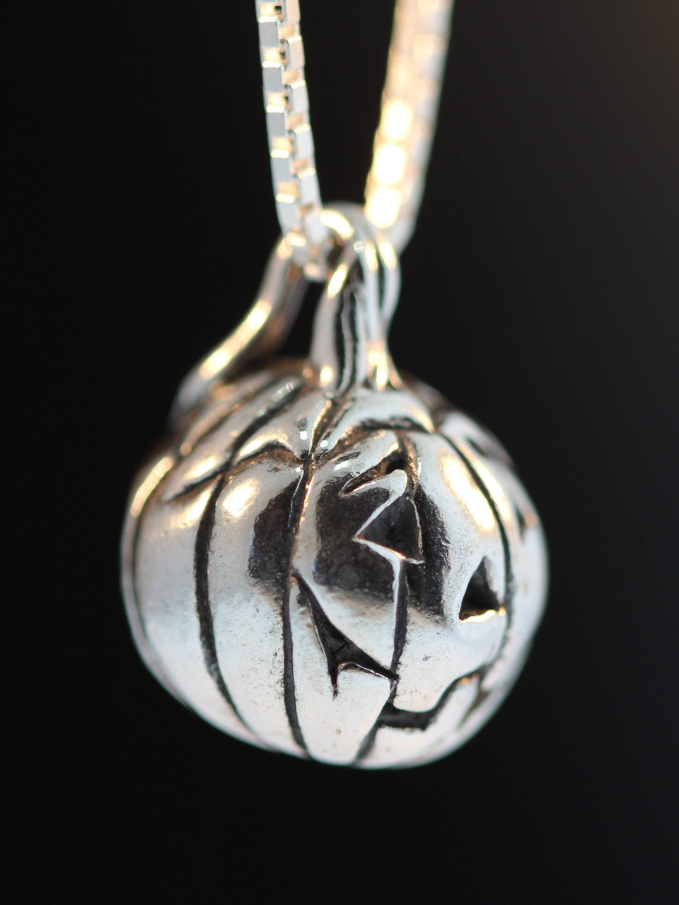 Fat Jack-O-Lantern Pumpkin Charm - Silver
