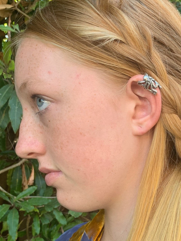 Octopus Ear Crest Cuff - Silver