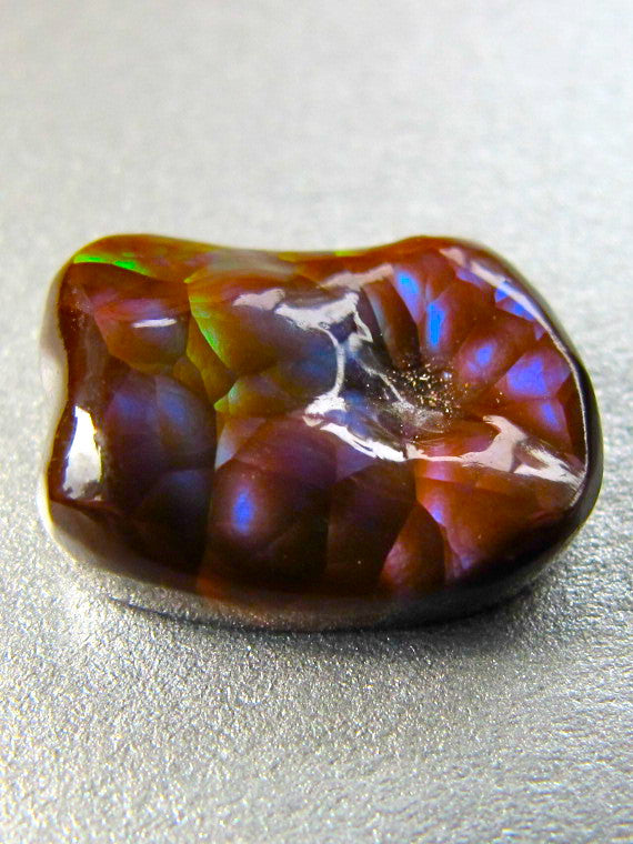 Violaceous - Fire Agate - 7.5 ct