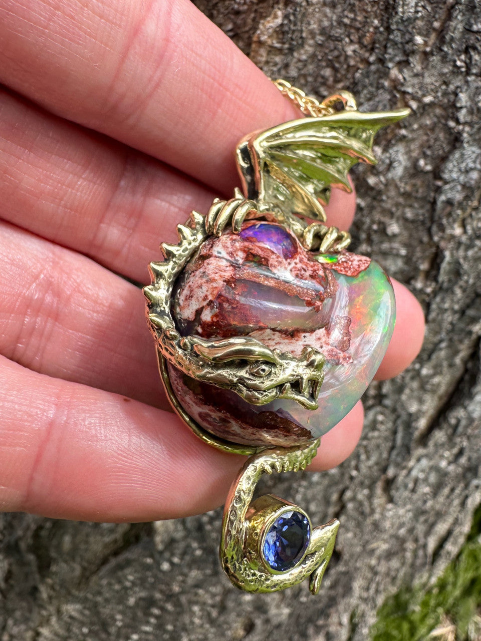 18K gold 'Pura Vida' Dragon Pendant - Mexican Matrix Opal