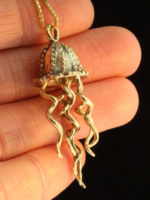 Gold Jellyfish Charm - Solid 14k Gold