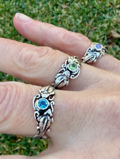 Koi Love Ring with Gemstone - Silver