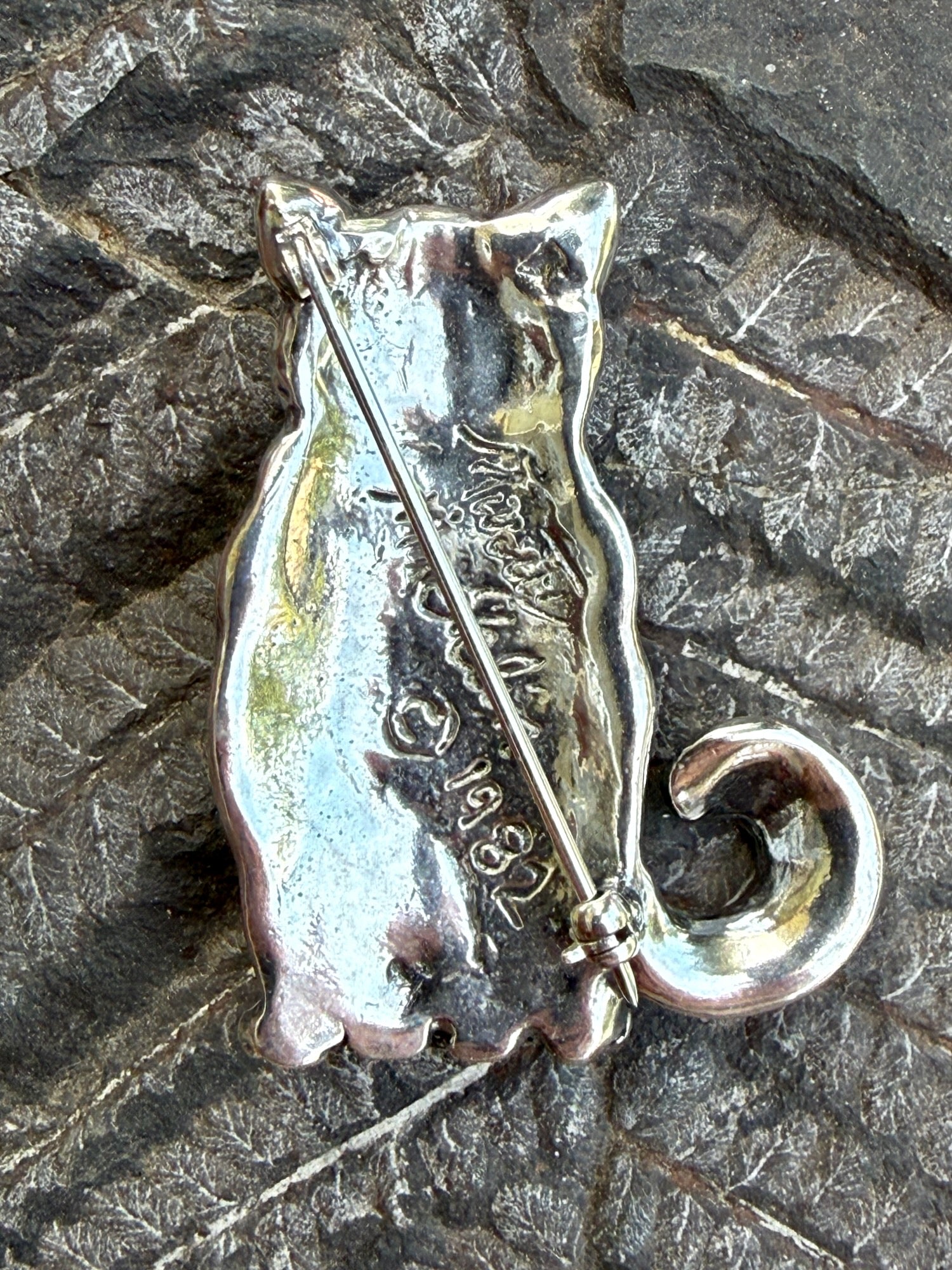 Large Cat Pin - Silver